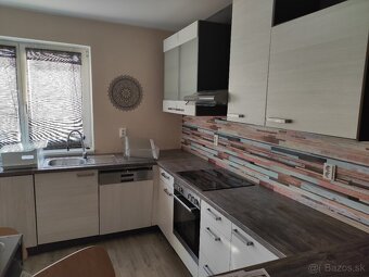 Predám kuchynskú linku zo spotrebičmi 2,7m x 2,95m Šenkvice - 8
