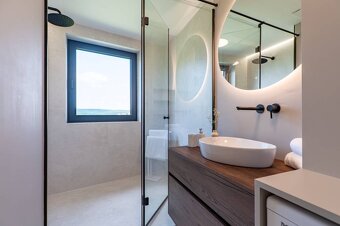 Luxusný 4 izb. byt na PRENÁJOM,Košice - Sever, ul. Ďumbiersk - 8