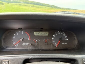 Nissan Terrano 2 - 8
