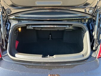 Volkswagen Beetle Cabrio 1.4 TSI Sport - 8