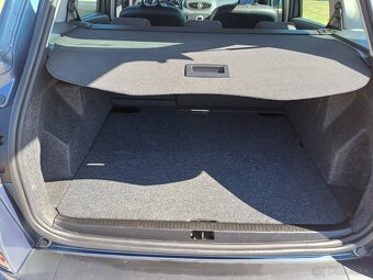 Predám Renault Clio Grandtour 1.2 benzín ,55kw rok výroby 20 - 8