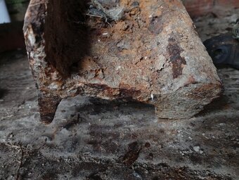 Traverza,šína, koľajnica, železná oceľ, železo - 8