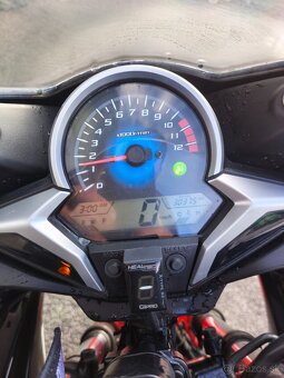 Honda CBR 250r - 8