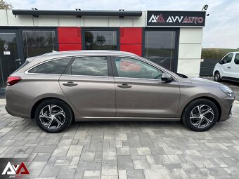 Hyundai i30 CW 1.5i CVVT Family, Pôvodný lak, 152 520km, SR - 8