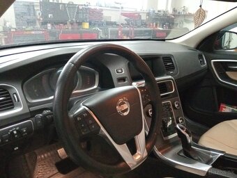 Volvo V60 D4 2.0 133kw - 8