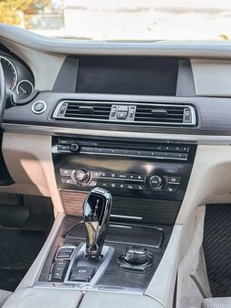 BMW 750Li xDrive 2009 - 8