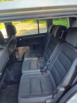 Volkswagen Touran - 8