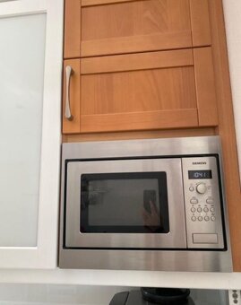 Buková moderní linka s vestavěnými spotřebiči,5897 - 8