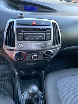 Hyundai i20 benzín - 8