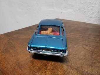 Corgi toys Ghia Chrysler - 8