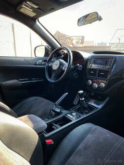 SUBARU IMPREZA STI - 8