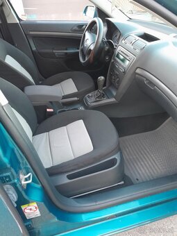 Skoda octavia 1.4 benzin 125000 km rok 2007 - 8