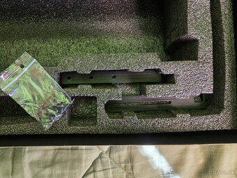 Krabica a antisag bracket od RTX 4090 kariet - 8