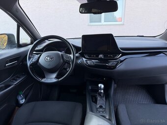 Predam Toyotu CHR 1,8Hybrid - 8