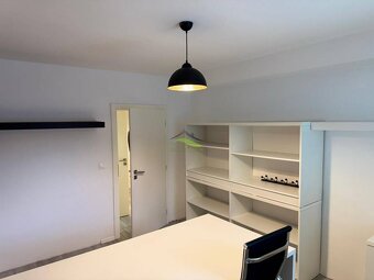 Administratívne priestory - Kancelárie na PRENÁJOM - 500 € m - 8