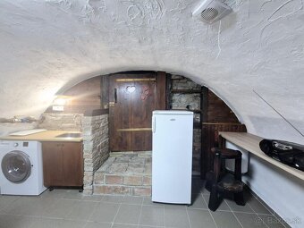 Netradičný apartmán v centre Starého Mesta - 8