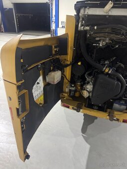 Caterpillar 226 B2 High Flow šmykový nakladač - 8