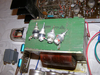 TESLA výkonový zosilňovač-skladačka, ventilátory,zdroje - 8