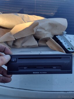 Ovládanie a rádia Octavia 3 - 8