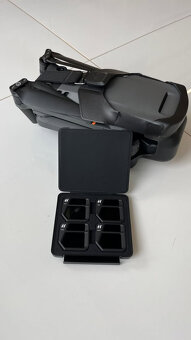 Predám nový dron DJI Mavic 3 v edícii Fly More Combo - 8