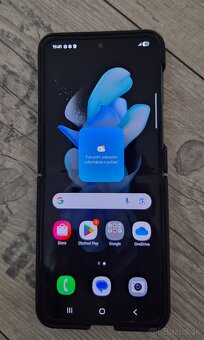Samsung Galaxy Z Flip4 - 8