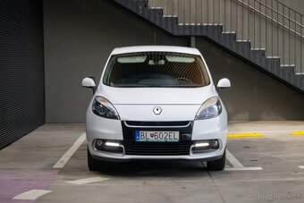Renault Mégane Scénic - 8