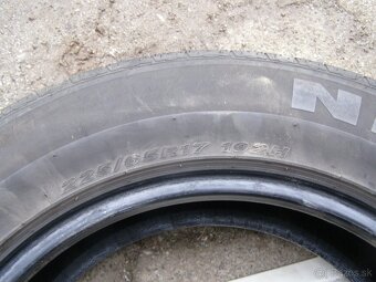 225/65R17 letné NEXEN - 8