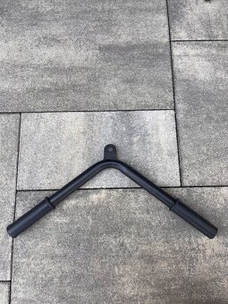 Predám rôzne fitness pomôck(rukavice, triceps adaptéry a i.) - 8
