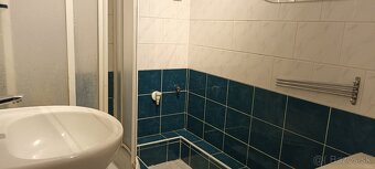 3 izbový byt v pôvodnom stave, perfektná lokalita - 8