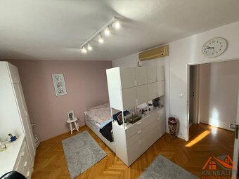 Prenájom Veľkometrážny klimatizovaný 130m2 4izbový byt Komá - 8