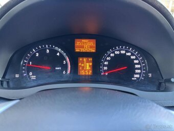 Toyota Avensis 2.0l D-4D Sol - 8