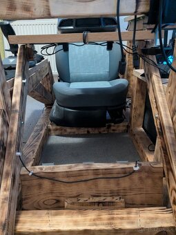 Domáci custom Playseat z dreva. - 8