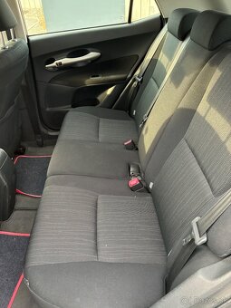 Toyota Auris 1.4 D-4D - 8