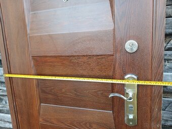 Bezpečnostné vchodové dvere - 8