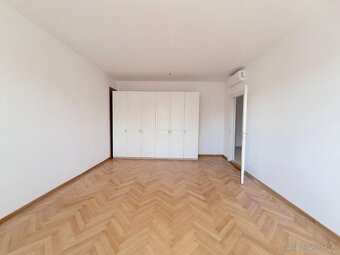 Prenájom 4 iz.bytu s výhľadom na hrad, Palisády, BratislavaI - 8