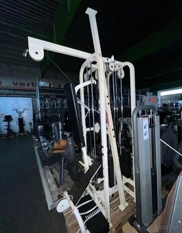 Life Fitness - 8