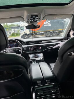 Audi A8 - 8