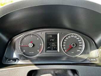 Predám Volkswagen caravelle LONG 2.0tdi 75kw 2012 8miestny - 8