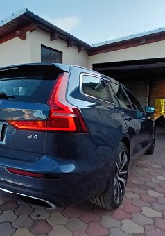 VOLVO V60 B4 INSCRIPTION B4 2,0D/145KW A8 2022 - 8