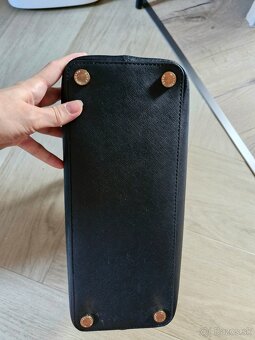 NOVA Michael Kors kozmeticka taska, cierno zlata kabelka - 8