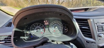 Predam subaru outback 2.5i - 8