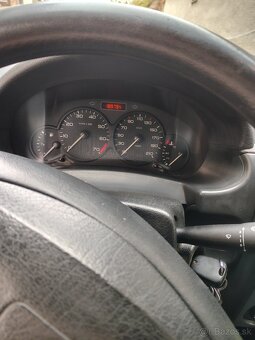 Predám Berlingo1,4 benzin 55kw r.v. 2005 - 8