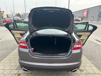 Jaguar XF 2,7 D 152kw naj.197000km - 8