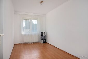 DVA DOMY S POZEMKOM A NEKONEČNÉ MOŽNOSTI - 8