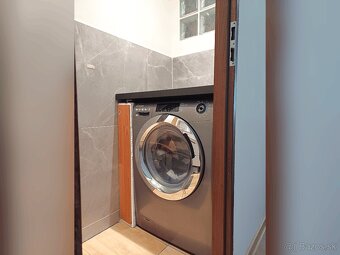 Priestranný 3-izbový byt (83 m²) s loggiou na prenájom - 8