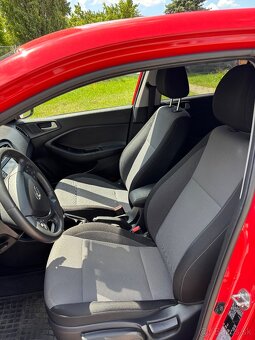 HYUNDAI i20 - 8