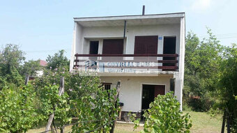 Predám vínny domček s vinicou a ornou pôdou v obci Mužla - 8