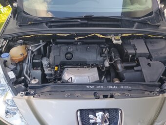 Peugeot 308 - 8