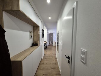 REZERVOVANÝ --- LUXUSNÝ 3-IZBOVÝ BYT PRE NÁROČNÝCH - 8