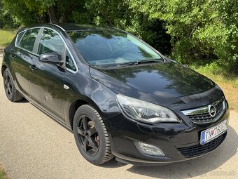 Opel Astra J 1.4T 2010 123000km kupované na SR - 8